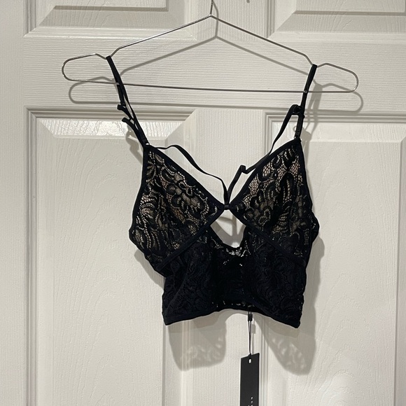 KEEPSAKE the Label Elegant Black Lace Bralette - Picture 2 of 2